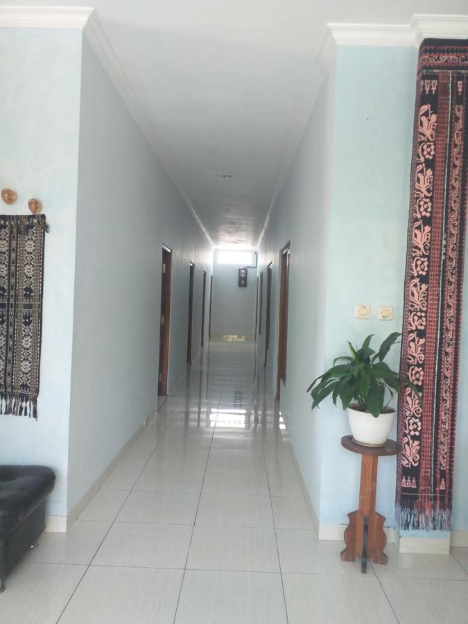 Hotel Mehara Лабуан-Бахо Экстерьер фото